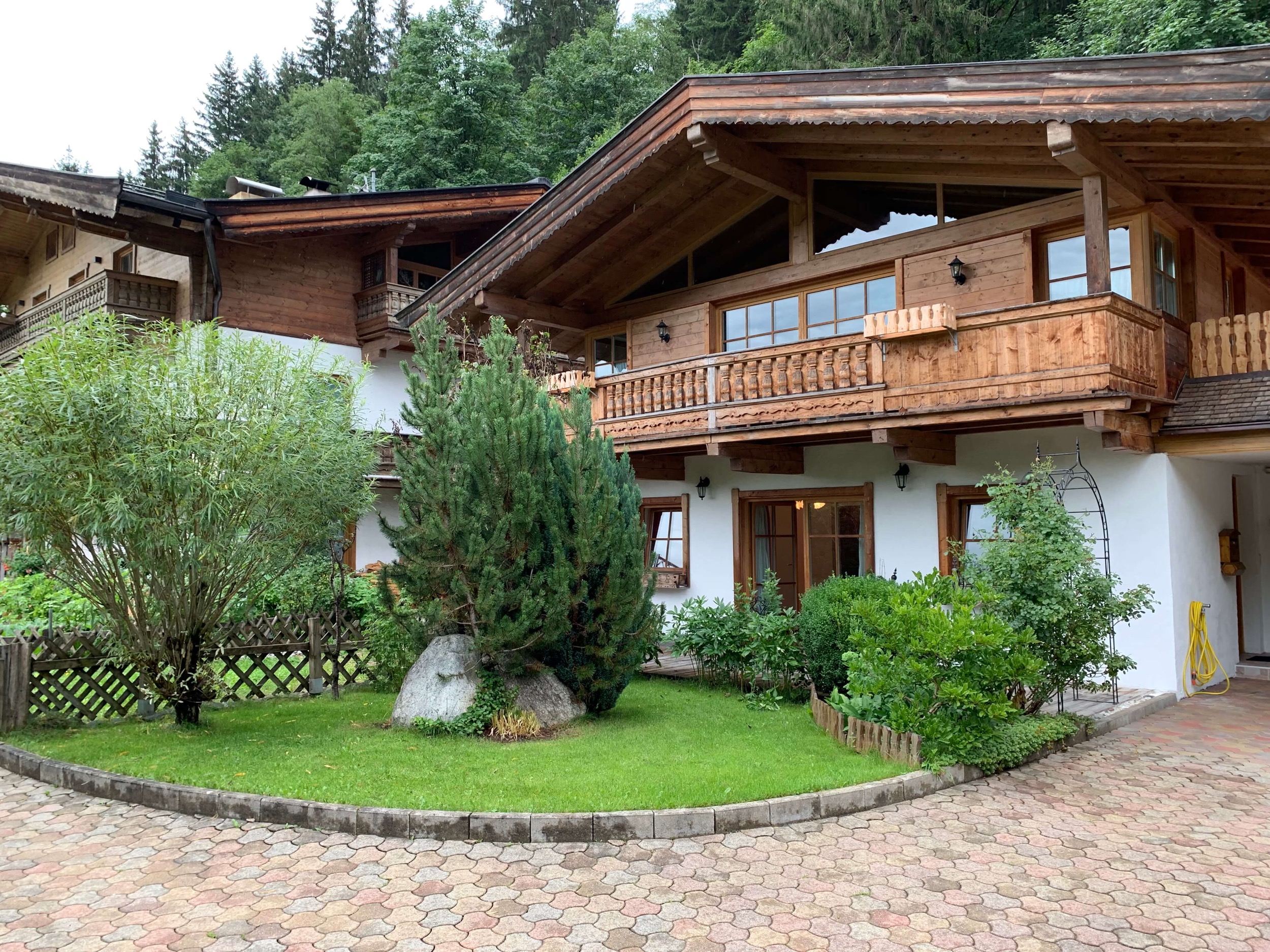 Aussen Ferienhaus Aurach Kaiserblick 143