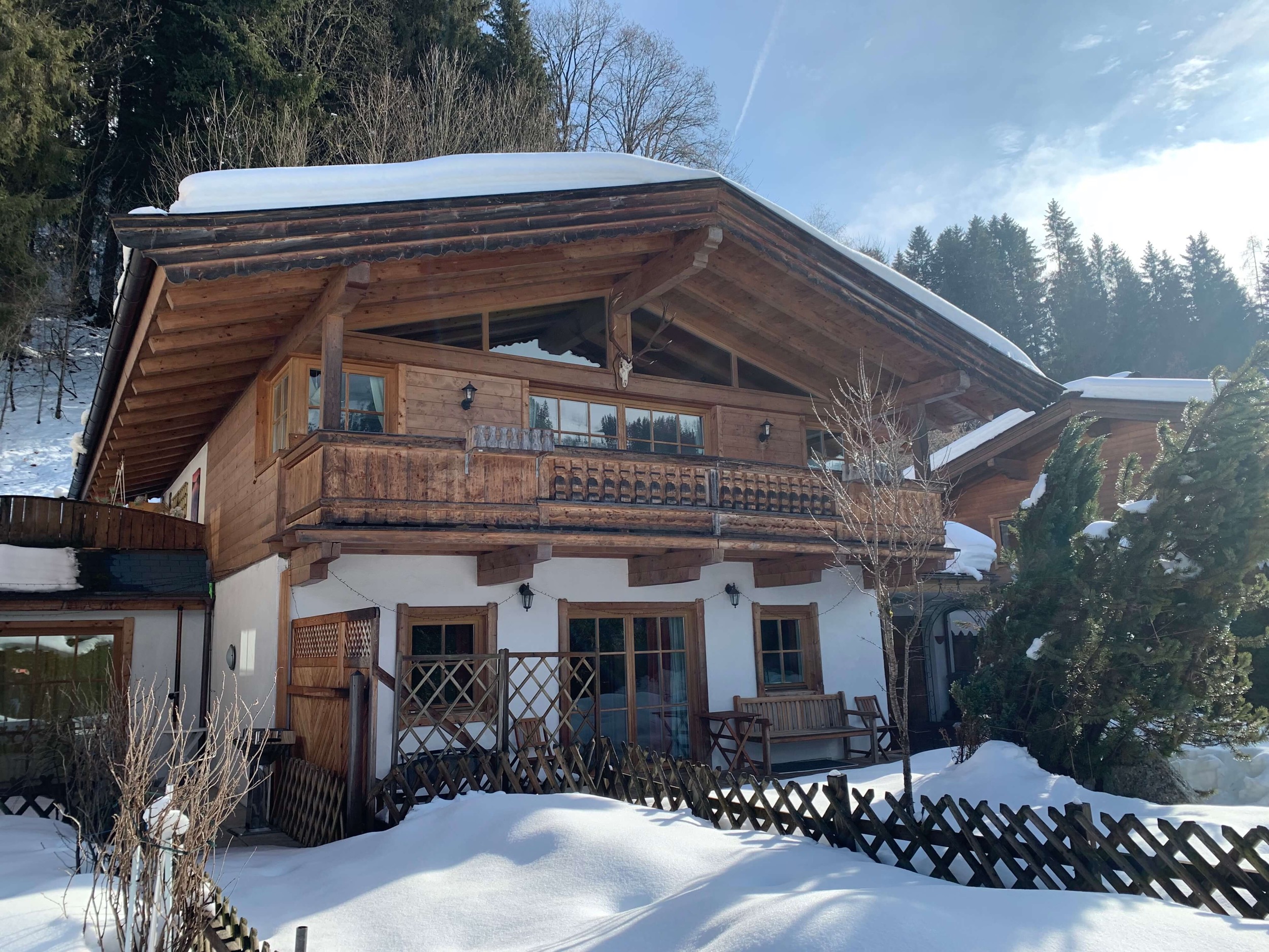 Aussen Ferienhaus Aurach Kaiserblick 3