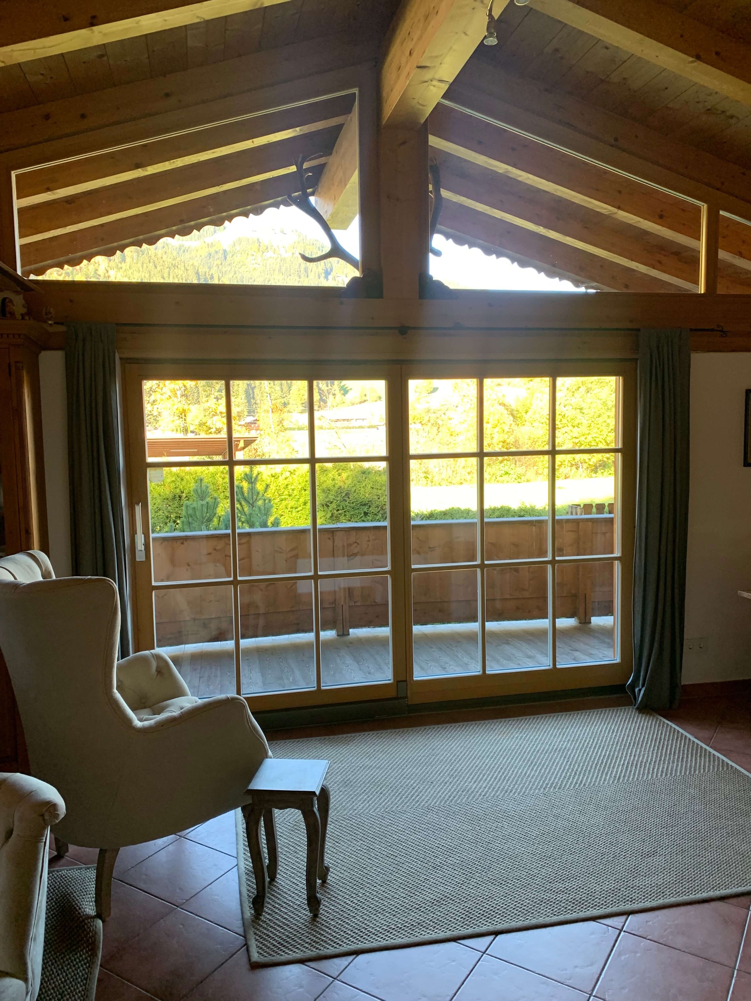 Balkon-Ferienhaus-Aurach-Kaiserblick-268